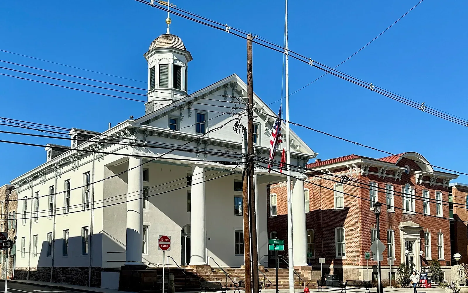 Hunterdon County Courthouse and Hall of Records in Flemington, New Jersey