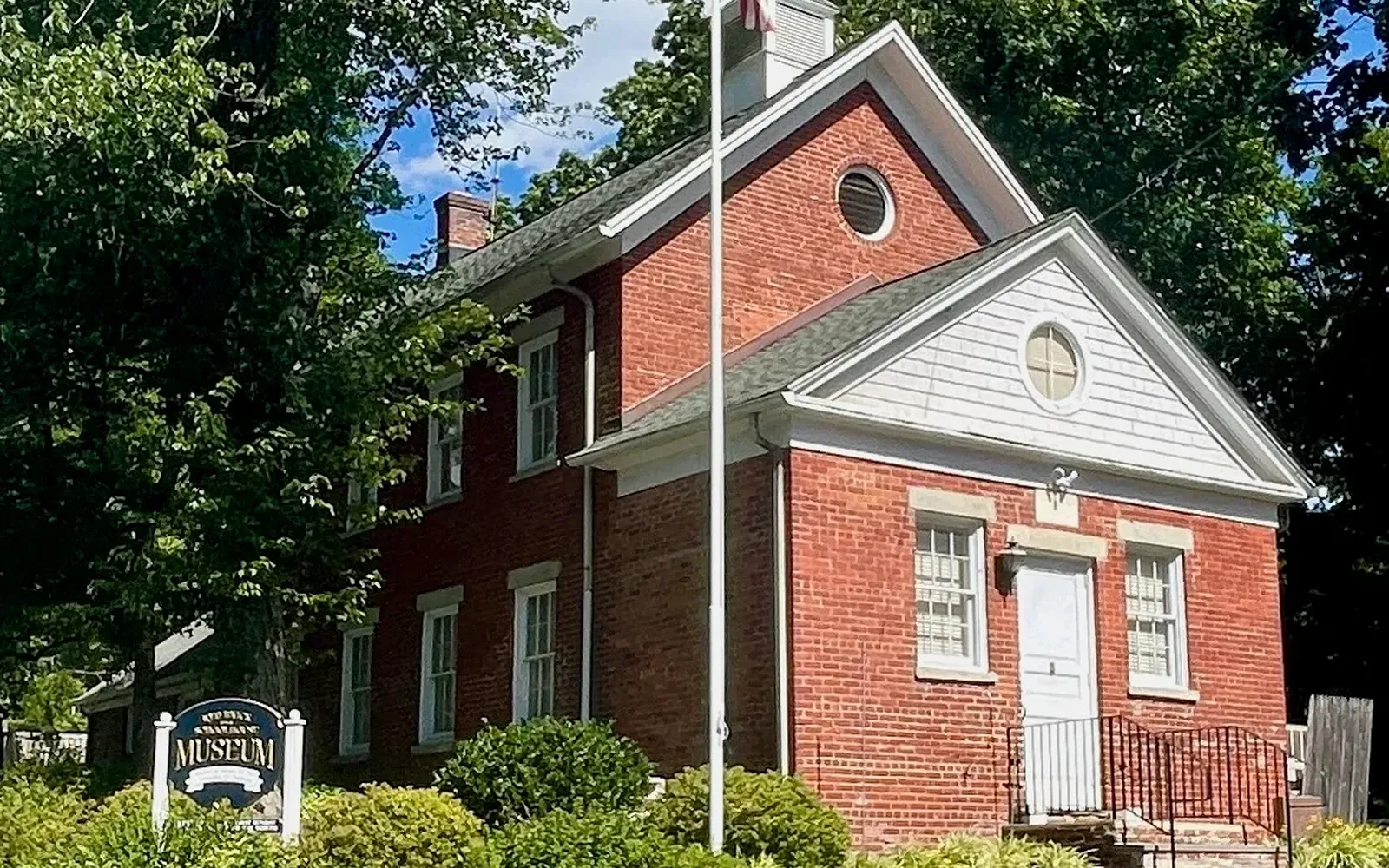 Mount Vernon School in Chatham, New Jersey