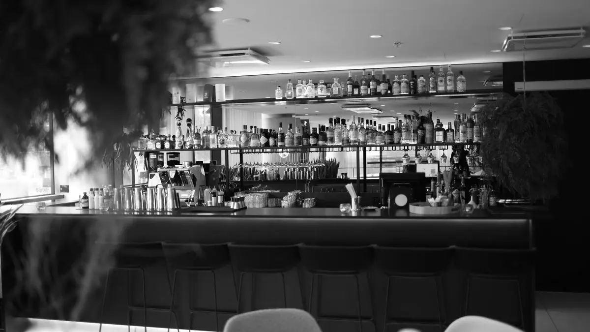 Grayscale stock photograph illustrating dram shop drunk driving